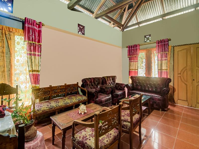 OYO Homes 91118 Homesstay Desa Wisata Budo - Lobi