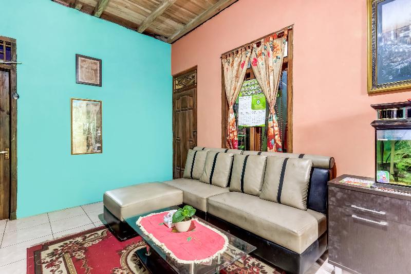 OYO Homes 91157 Desa Wisata Bendosari Kendal - Lobi