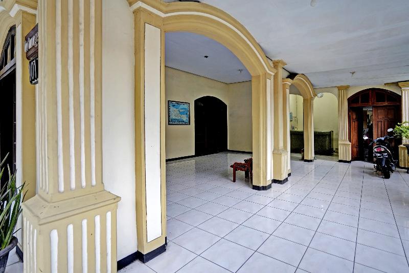 OYO 91198 Hotel Mahkota 2 Lamongan - Lobi