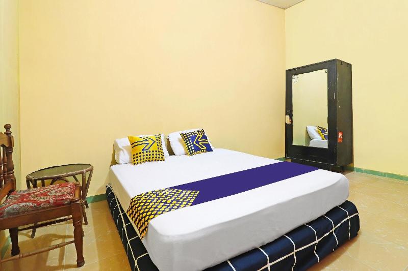 SPOT ON 91222 Kanjeng Mami Homestay Syaria - Oda