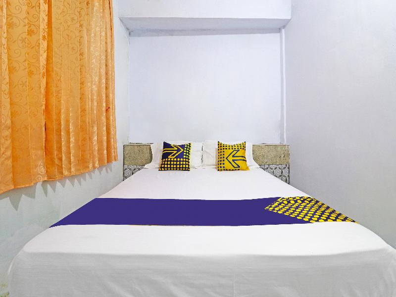 SPOT ON 91222 Kanjeng Mami Homestay Syaria - Oda