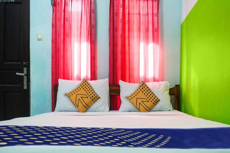 SPOT ON 91227 Al Bayt Syariah Guest House - Oda