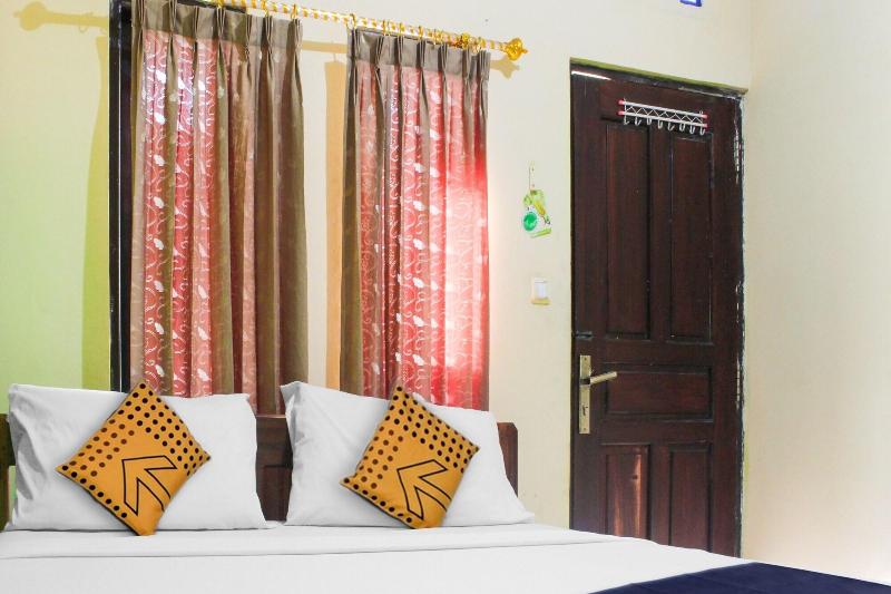SPOT ON 91227 Al Bayt Syariah Guest House - Oda