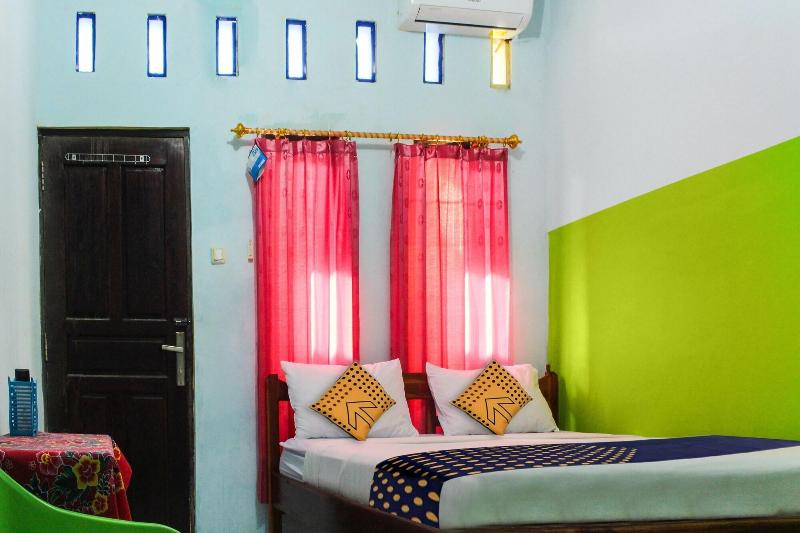 SPOT ON 91227 Al Bayt Syariah Guest House - Oda