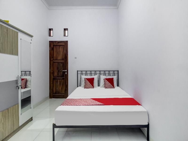 Bina Syariah Guest House - Oda