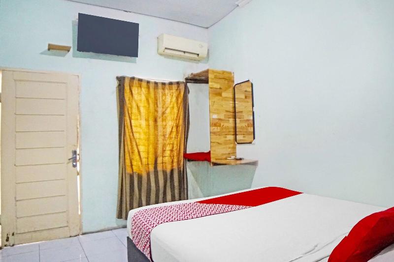 OYO 91303 Puri Dennis - Oda
