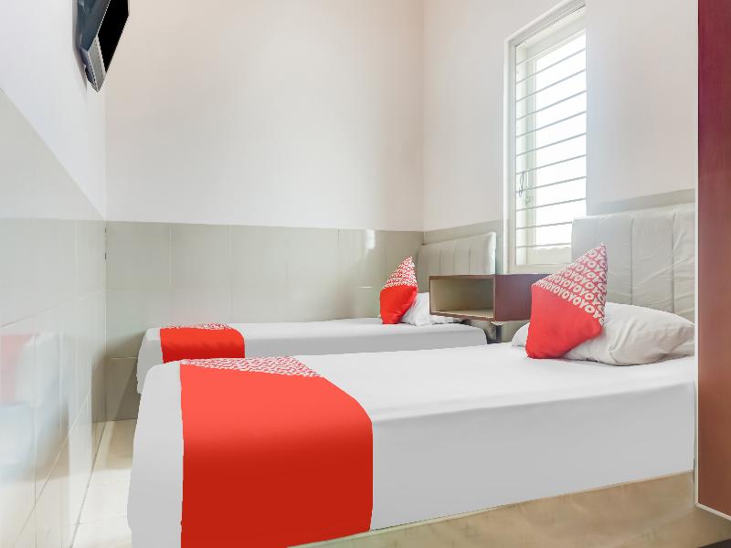 Hh Guest House Makassar - Oda