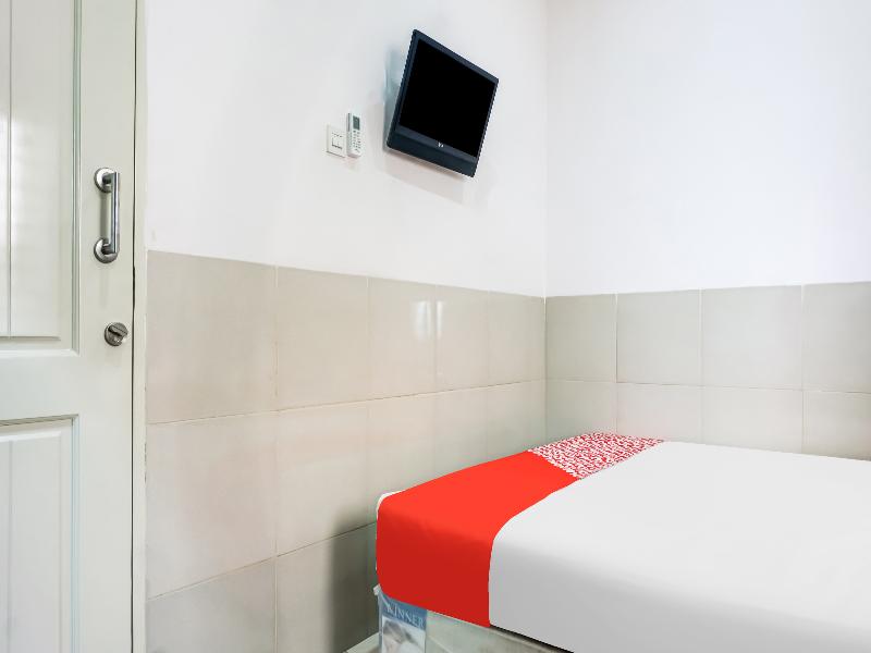 Hh Guest House Makassar - Oda