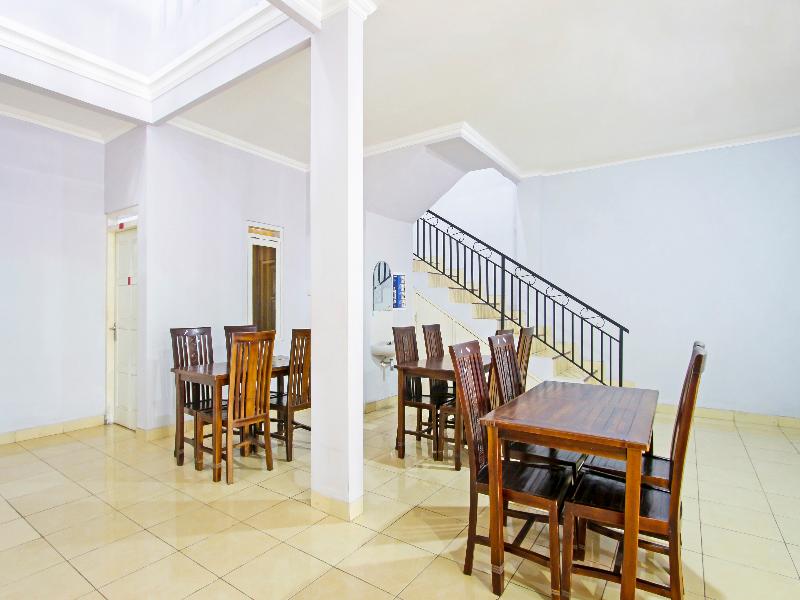 OYO 91315 Homestay Al Maidah - Lobi