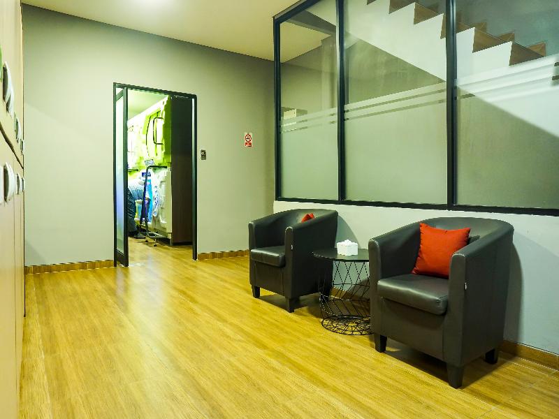 Hotel O Fiducia Capsule Hotel - Lobi