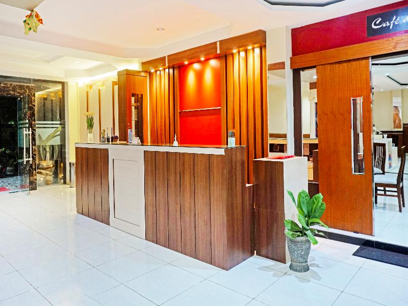Capital O 91331 Hotel Grand Saota Soppeng - Lobi