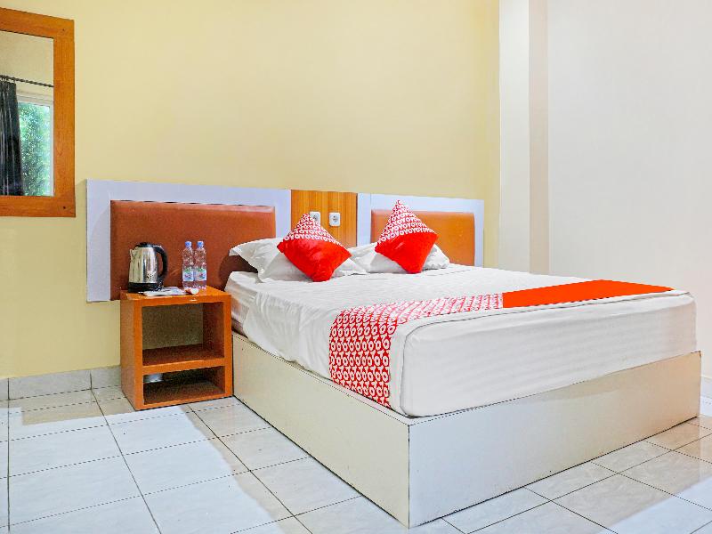 Capital O 91331 Hotel Grand Saota Soppeng - Oda