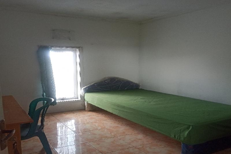 SPOT ON 91339 Pondok Kost Aulia Syariah - Oda