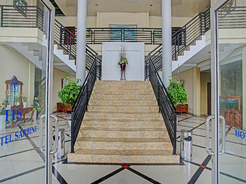 OYO 90947 Hotel Sarbini - Genel