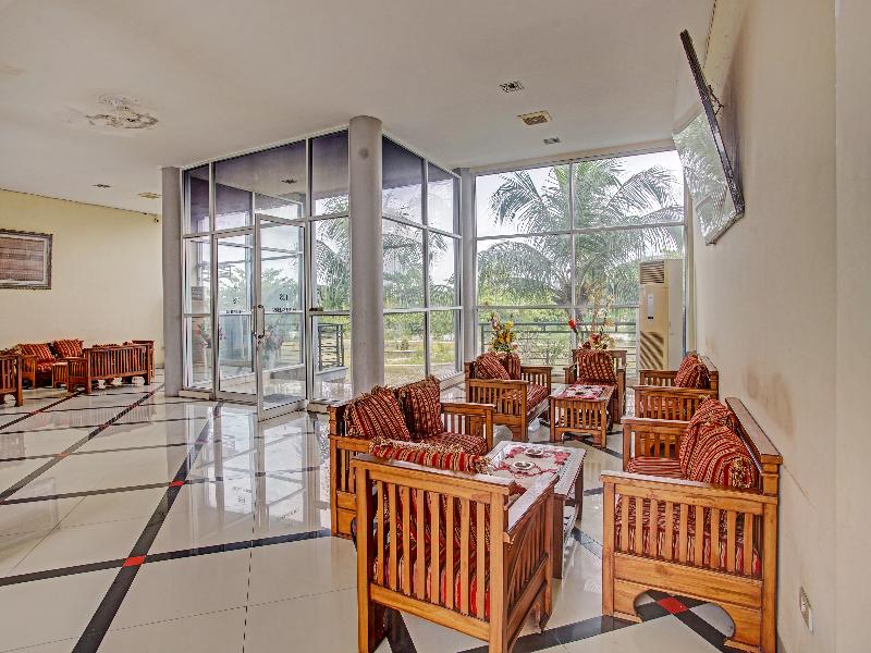 OYO 90947 Hotel Sarbini - Genel