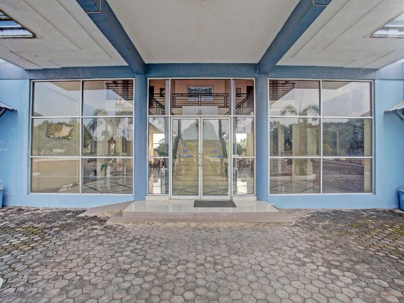 OYO 90947 Hotel Sarbini - Genel