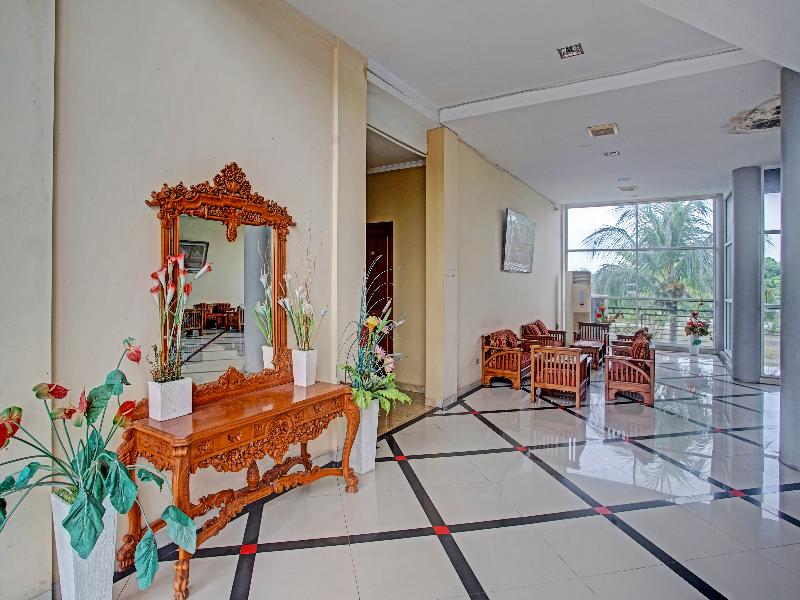 OYO 90947 Hotel Sarbini - Genel