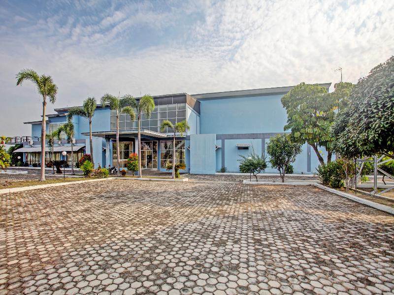 OYO 90947 Hotel Sarbini - Genel