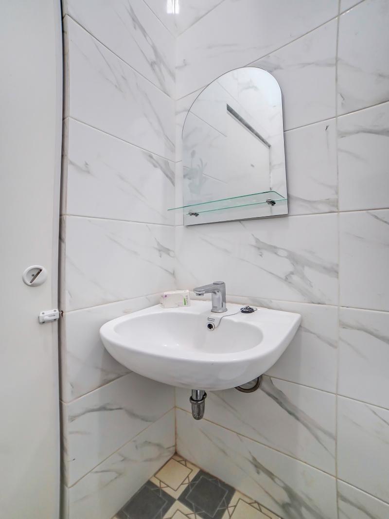OYO 90994 Ada Guest House - Oda