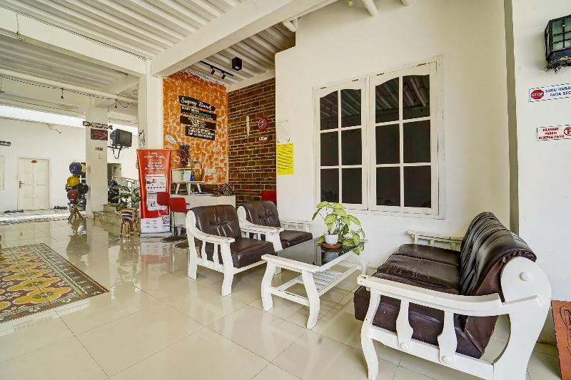 91173 Guesthouse King Puntodewo - Lobi