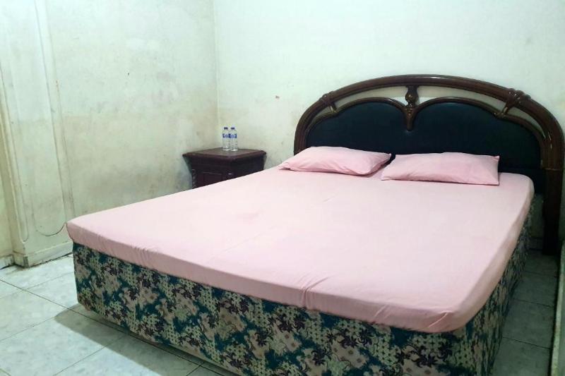 OYO 91097 Hotel Atika - Oda