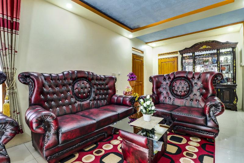 OYO Homes 90956 Desa Wisata Guranteng - Lobi