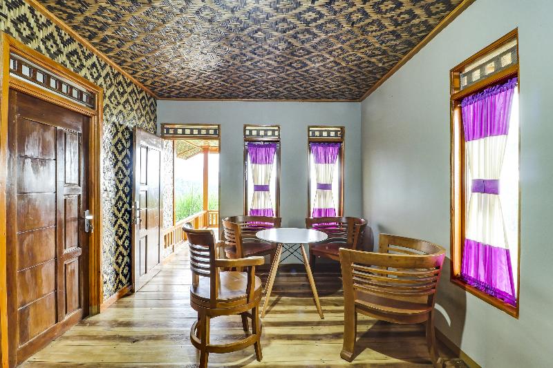 OYO Homes 90956 Desa Wisata Guranteng - Lobi