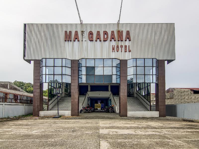 SPOT ON 90964 Hotel Margadana - Genel