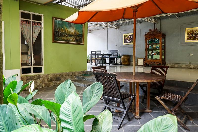 OYO 91027 Note Hotel Syariah - Lobi