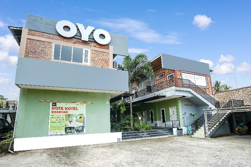 OYO 91027 Note Hotel Syariah - Genel