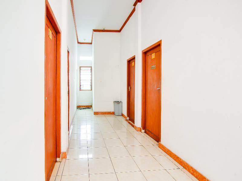OYO 91063 Kost Bunga - Lobi