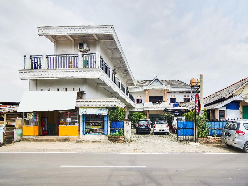 OYO 91063 Kost Bunga - Genel