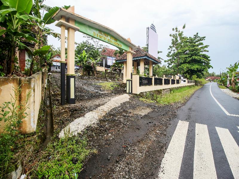 OYO Homes 91153 Desa Wisata Kawasen - Genel