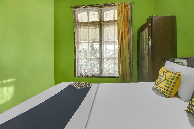 OYO Homes 91155 Desa Wisata Selamanik Ciamis - Oda