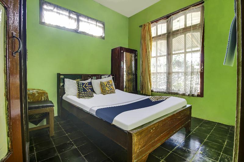 OYO Homes 91155 Desa Wisata Selamanik Ciamis - Oda
