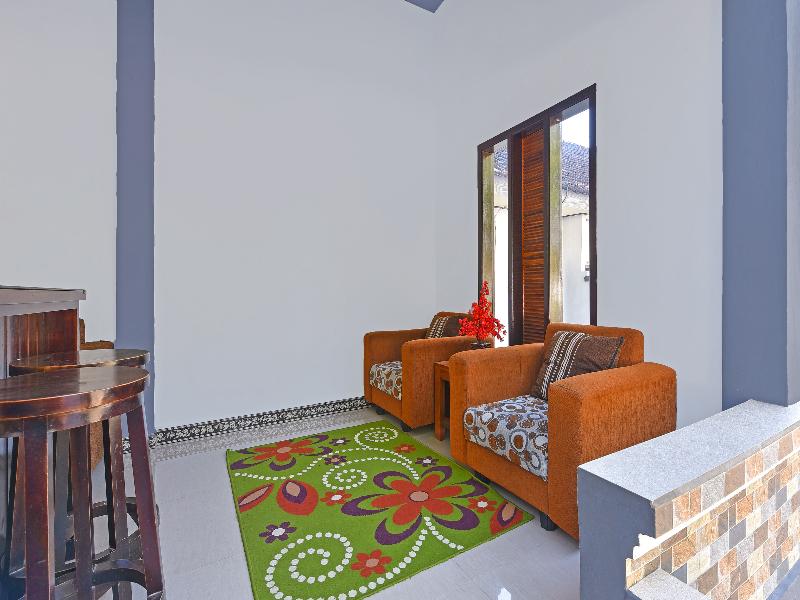 OYO 91192 Homestay Antara - Lobi
