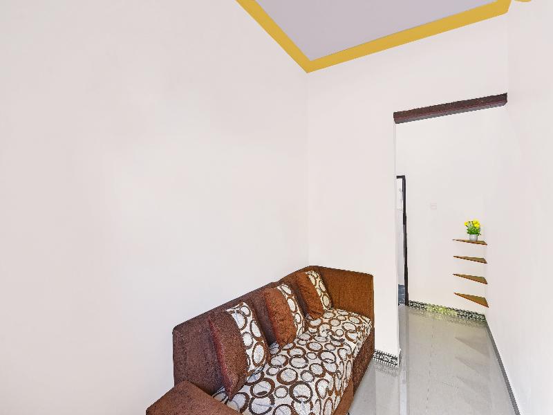 OYO 91192 Homestay Antara - Oda