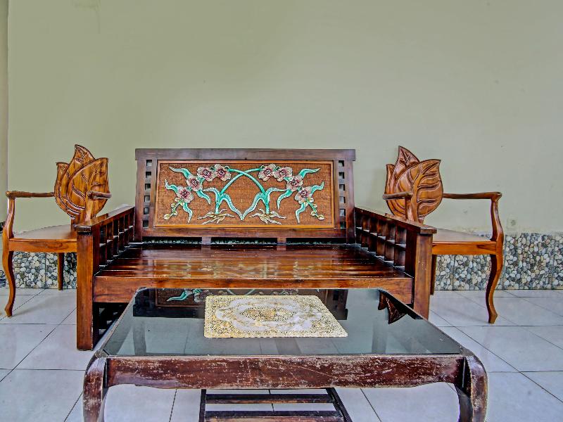 Homestay Bu Erma Syariah - Lobi