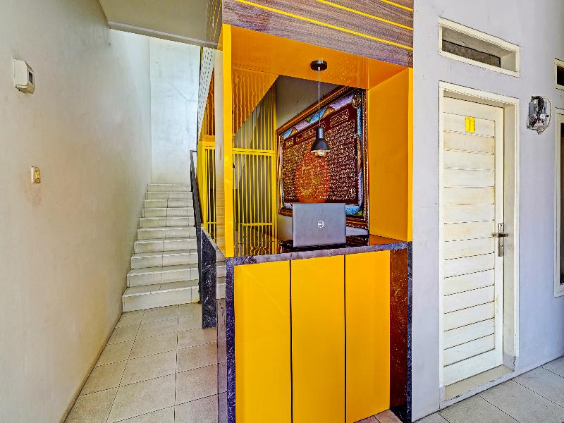 OYO 91329 Guest House Le-banon Syariah - Lobi