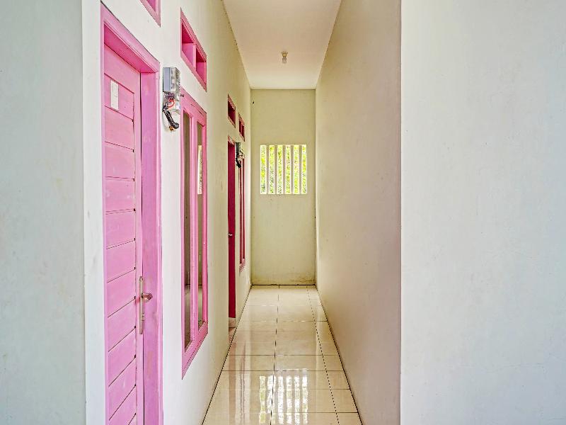 OYO 91329 Guest House Le-banon Syariah - Lobi