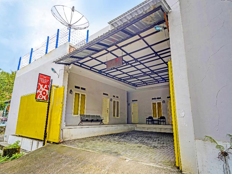 OYO 91329 Guest House Le-banon Syariah - Genel