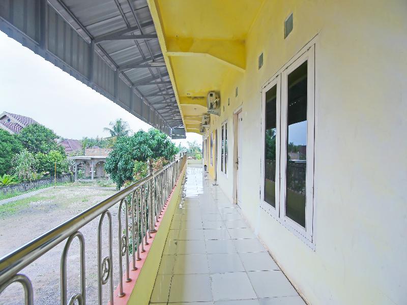 OYO 91111 Als Hotel - Lobi