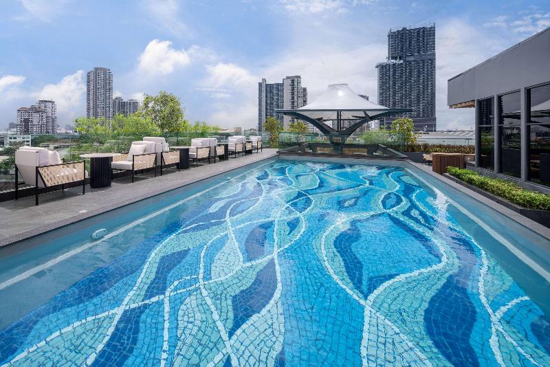 Ramada Plaza by Wyndham Sukhumvit 48 - Havuz