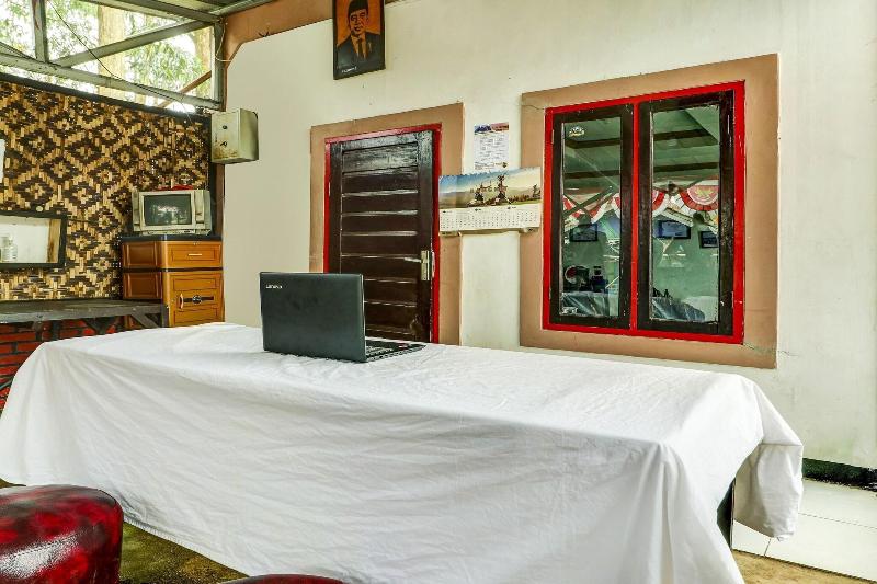 OYO Homes90991Eco Tourism Desa Panundaan Ciwidey 2 - Lobi