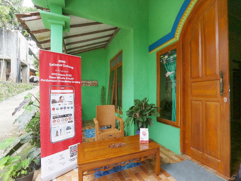 Homes Desa Wisata Kreatif Perdamaian Sru - Lobi