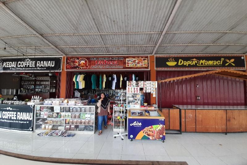 OYO HOMES 91248 Desa Wisata Banding Agung Danau Ra - Lobi