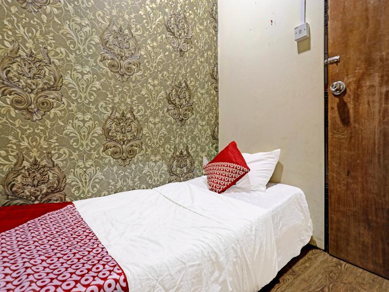 SPOT ON 91267 Sar Inn - Oda