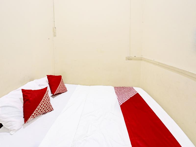 SPOT ON 91267 Sar Inn - Oda
