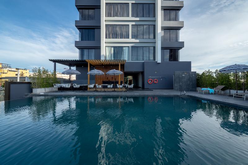 Thaya Hotel Bangkok - Havuz