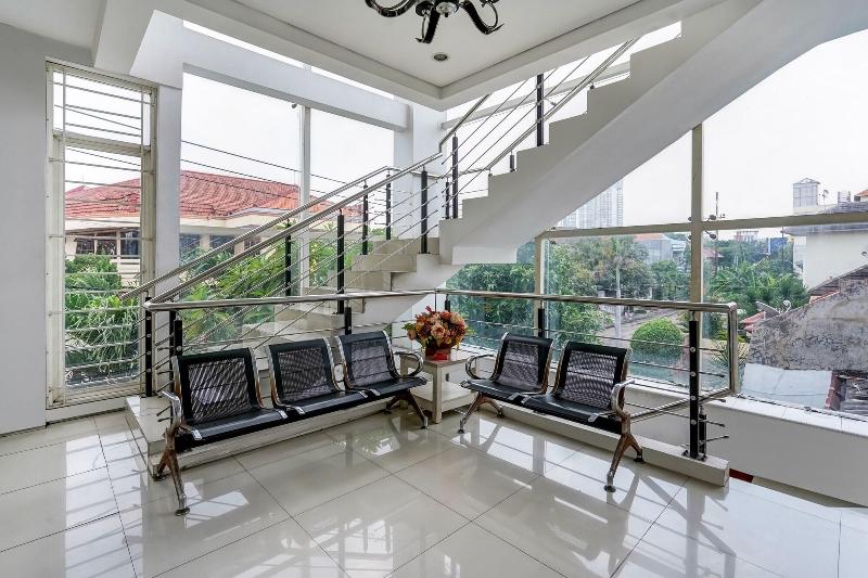 OYO 90935 Rumah Kost Metroliving - Lobi